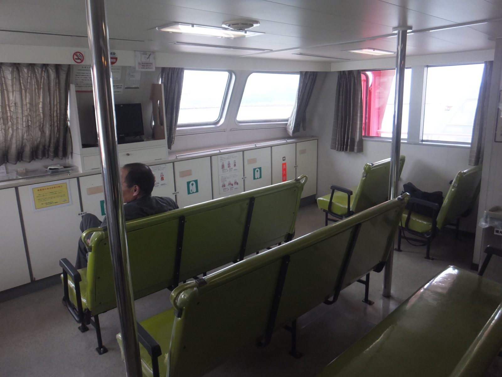 フェリーひさか客室