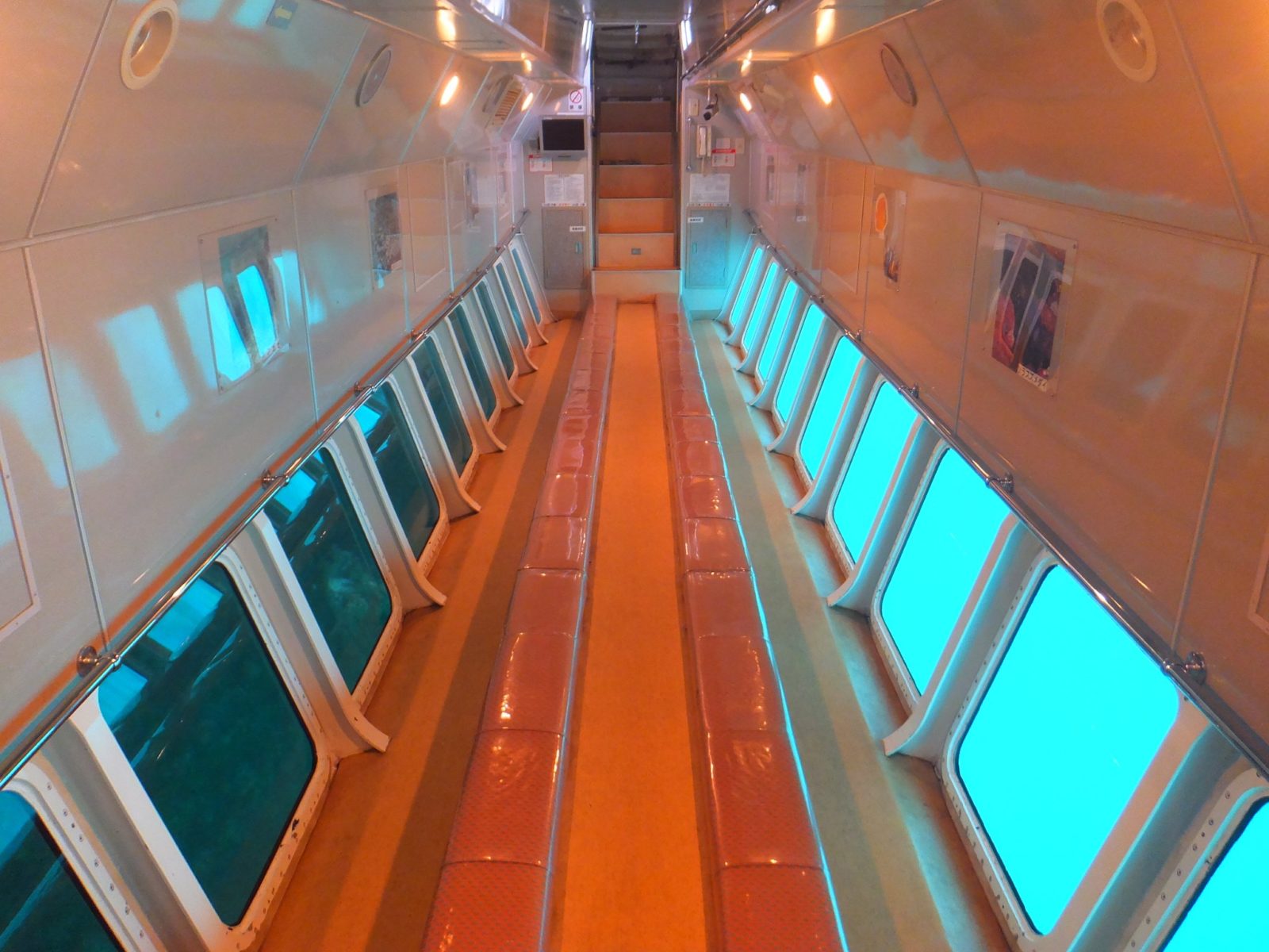 シーガルの船内