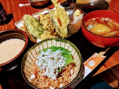 麦とろしらすと季節野菜の天ぷら御膳』