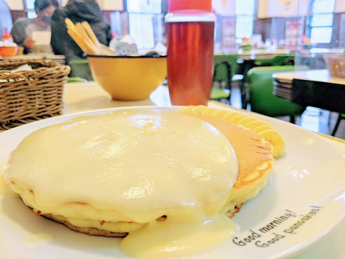 早朝から食べられる 人気のハワイアンパンケーキハウス パニラニ 恩納村 シマグニノシマタビ