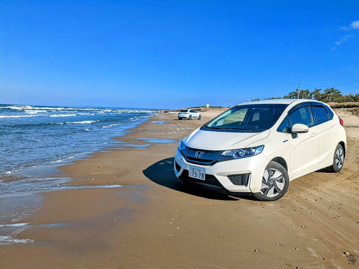 日本で唯一？砂浜を疾走！『千里浜なぎさドライブウェイ』（羽咋市