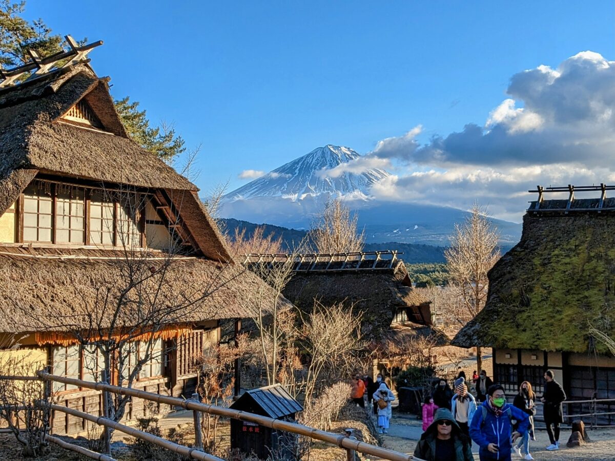 復活を果たした茅葺き集落『西湖いやしの里根場』（富士河口湖町） | シマグニノシマタビ