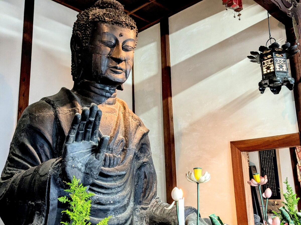 日本最古の飛鳥大仏は国宝ではない？『飛鳥寺』（明日香村） | シ