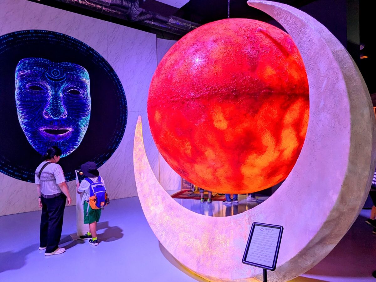 太陽と月とエルトゥールル号『トルコパビリオン』（大阪・関西万博