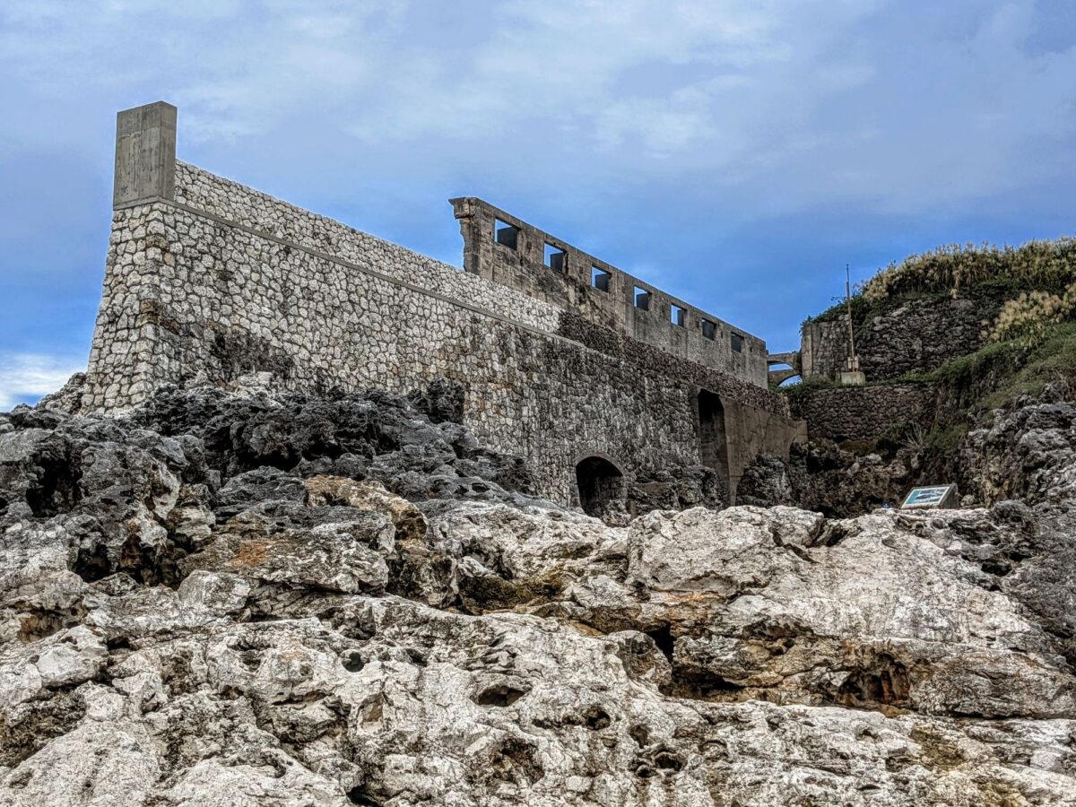 北大東島 Part 3 燐鉱山遺跡めぐり② 〜巨大な貯蔵庫跡とドライヤー